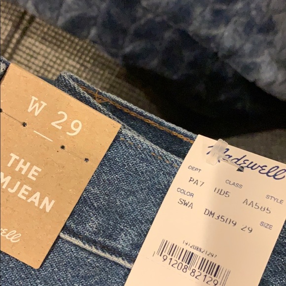 Madewell The Momjean in Stratfield Wash Jeans - Picture 10 of 10